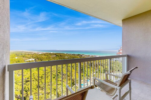 Gulf view studio for 2 with balcony
