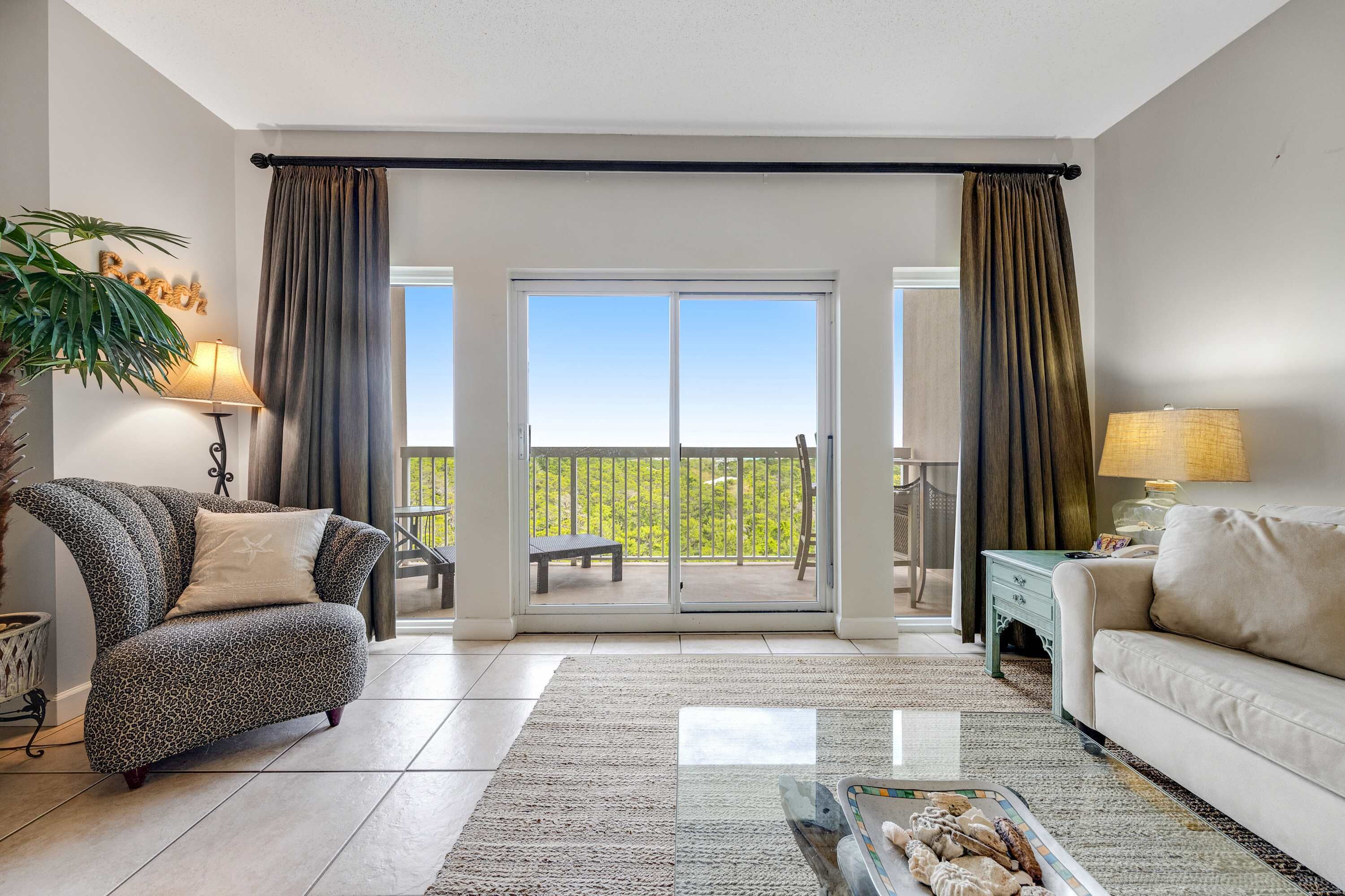 Televisión y reproductor de DVD 