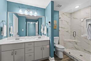 Shower, hair dryer, towels - 3BR Gulf view condo with beach access (Miramar Beach)