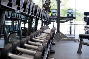 Fitness facility - Exclusive 1BR: Beach, Pool, Hot Tub (Miramar Beach)