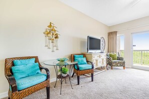TV, DVD player - Exclusive 1BR: Beach, Pool, Hot Tub (Miramar Beach)