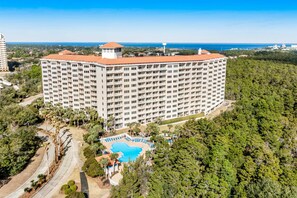Exterior - Exclusive beach access + luxury amenities (Miramar Beach)