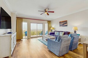 TV, DVD player, stereo - Exclusive Gulf Views: 2BR Beachfront Oasis (Miramar Beach)