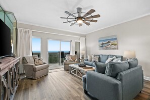 TV, DVD player, offices - 2BR Gulf view condo with resort perks (Miramar Beach)