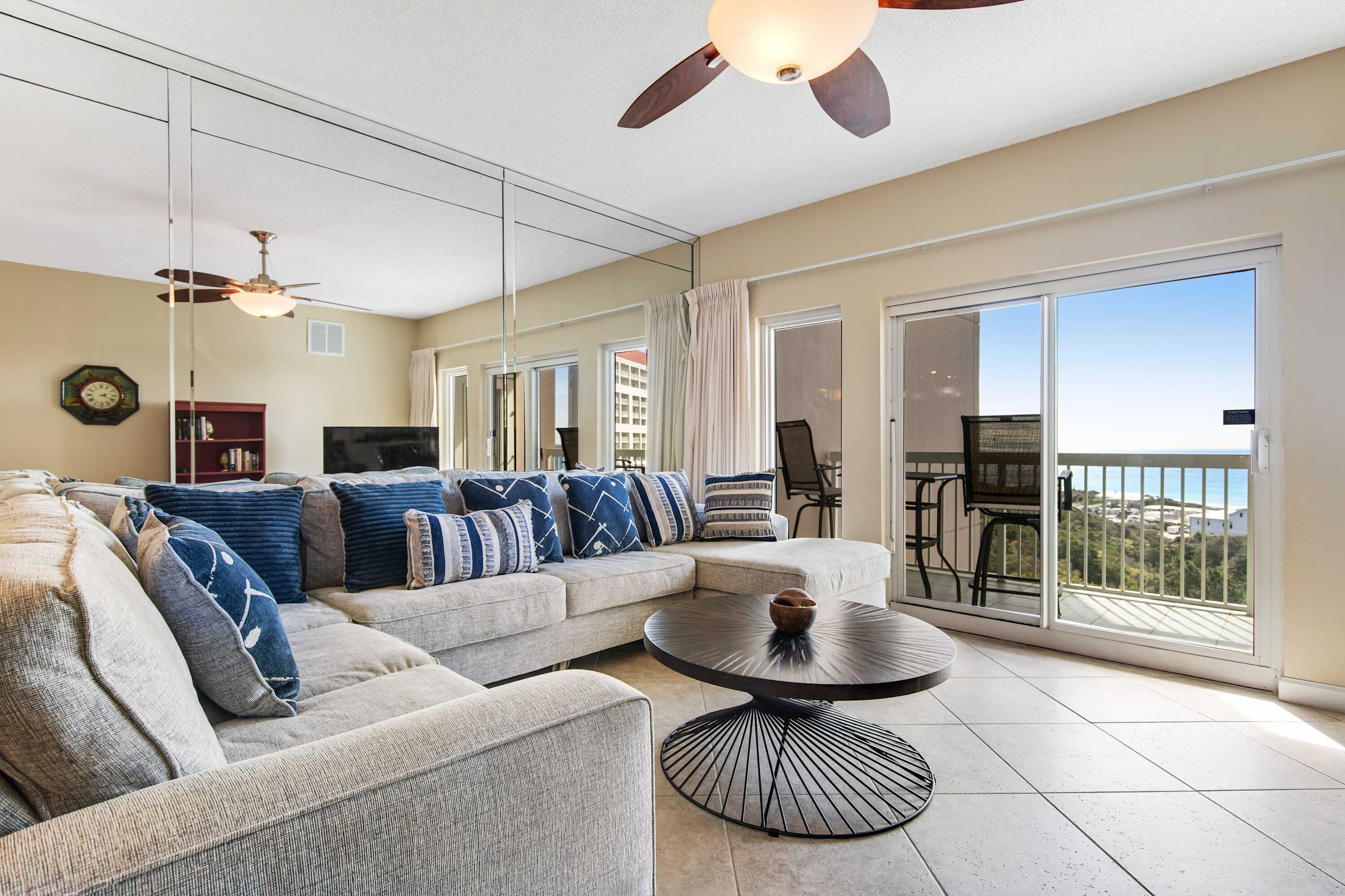 Televisión, reproductor de DVD y estéreo 