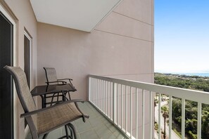Property grounds - Gulf Views & Resort Access, Beach Steps Away (Miramar Beach)