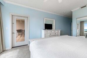 2 bedrooms, iron/ironing board, WiFi - Gulf views retreat with private beach access (Miramar Beach)