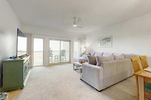 TV, DVD player, stereo, offices - 2BR condo with sunrise views, beach access (Miramar Beach)