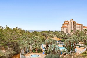 Pool - Exclusive beach access, private balcony (Miramar Beach)