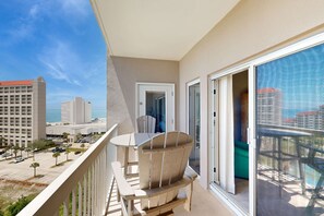 Property grounds - 2BR condo with Gulf views, pools, tennis (Miramar Beach)