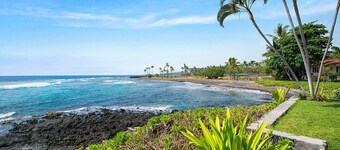 NEW LISTING 
Beautiful Kailua Kona 2-bed 2-bath condo w/AC in at KKSRC by beach