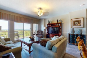 TV, DVD player - Exclusive 3BR condo with Gulf views (Miramar Beach)