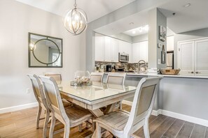 Dining - Exclusive 2BR condo, steps to beach & pool (Miramar Beach)