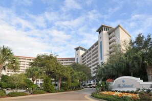 Exterior - 2BR Resort Condo: Balcony, Pool, Beach Access (Miramar Beach)