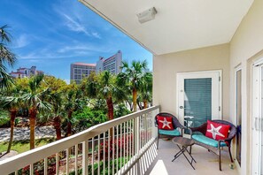 Property grounds - 2BR Resort Condo: Balcony, Pool, Beach Access (Miramar Beach)