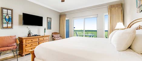 Tabla de planchar con plancha, wifi y ropa de cama