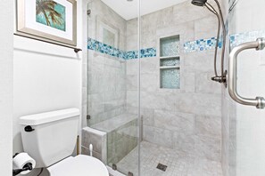 Shower - Oceanview studio for 4 with balcony (Miramar Beach)