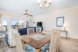 Dining - Exclusive Gulf view condo with hot tub access (Miramar Beach)