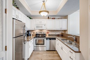 Fridge, microwave, oven, stovetop - Exclusive Gulf view condo with hot tub access (Miramar Beach)