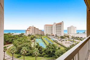 Property grounds - Exclusive Gulf view condo with hot tub access (Miramar Beach)