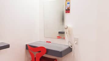 Habitación (Regular Garage)