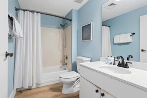 Shower, hair dryer, towels - Exclusive Gulf View Condo, Sleeps 5 (Miramar Beach)