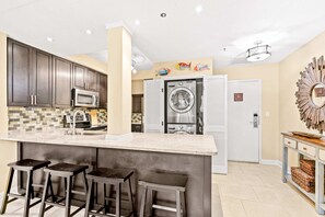 Fridge, microwave, oven, stovetop - Exclusive 3BR condo: Pools, hot tub, beach (Miramar Beach)