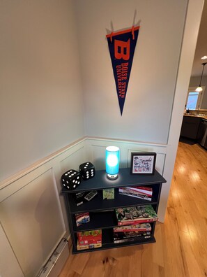 Games room - Family Friendly 4-bedroom Home with Hot Tub Near BSU, Downtown and Airport (Boise)