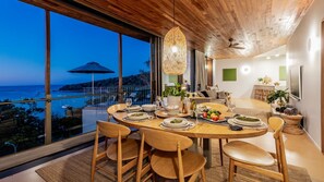 تناول الطعام بالخارج