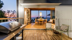 Outdoor dining - Cantilever Seaview Pavilion - Spectacular water views, pool & air con. (Seventeen Seventy)