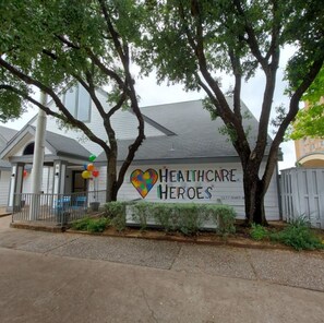 المنشأة من الخارج