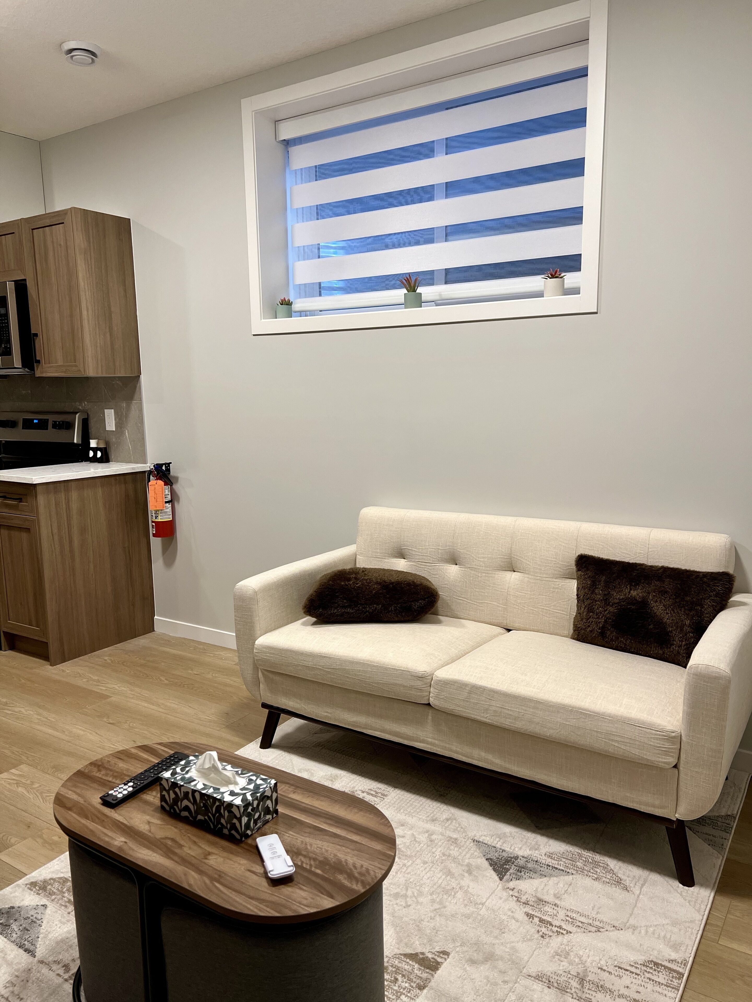 Atyas Blue Burrow  Cozy Guest Suite In Seton | Smart Tv, Parking, Laundry - Calgary