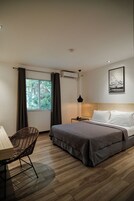 Habitación individual Premium | Escritorio y wifi gratis
