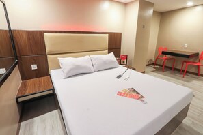 Executive Room | Desk