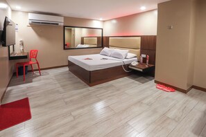 Executive Room | Desk