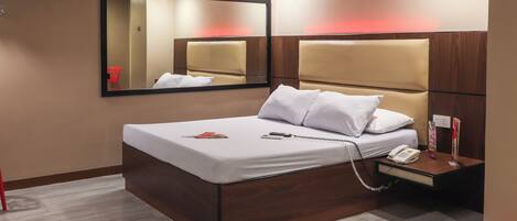 Executive Room | Desk