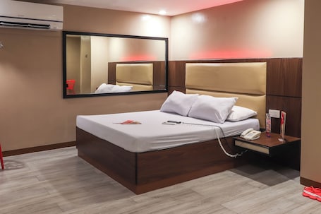 行政客房 | 办公桌