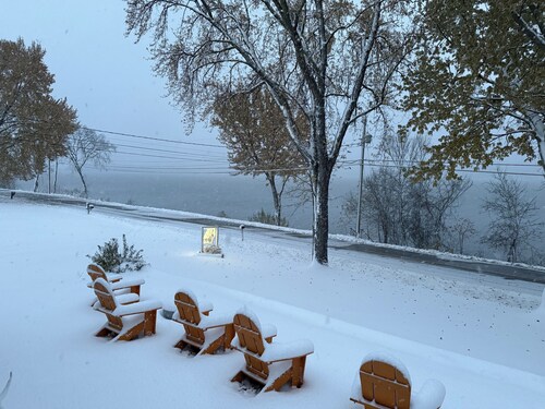 Cozy Lake House Near Jay Peak & Stowe