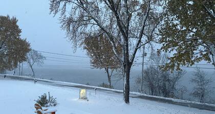 Cozy Lake House Near Jay Peak & Stowe