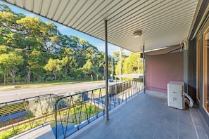 Standard House, 3 Bedrooms, Non Smoking, Air conditioning | Balcony - Relaxing 3BDR Modern Home with Parking (Ryde)