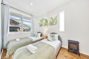 Room - Relaxing 3BDR Modern Home with Parking (Ryde)