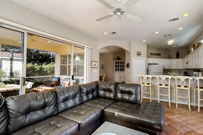 TV - 3BR villa w/ private pool & beach access (Miramar Beach)