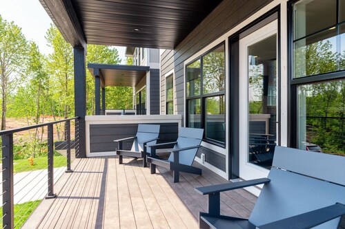 RiverWest White Pine- Hot Tub - Sauna- Dogs 25% off Ski Tickets