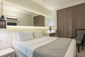 Bügeleisen/Bügelbrett, kostenloses WLAN, Bettwäsche