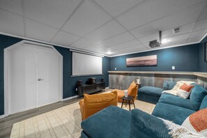 智能电视、乒乓球、书