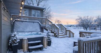 Game Room ~ Gym ~ Sauna ~ Hot Tub ~ Movie Theater ~ Outdoor Playground