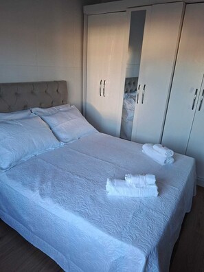 2 habitaciones, escritorio, cuna de viaje y wifi gratis 