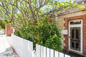 Property grounds - Ocean River Rest - North Fremantle (North Fremantle)