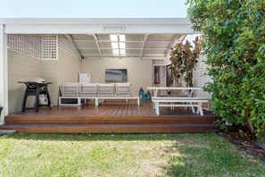 Outdoor dining - Ocean River Rest - North Fremantle (North Fremantle)