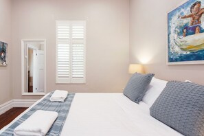 Iron/ironing board, WiFi, bed sheets - Ocean River Rest - North Fremantle (North Fremantle)